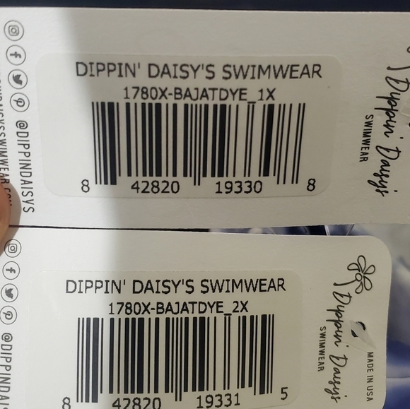 DIPPIN' Daisy's Bathing Suit Ultra Low Plunging V-Neck Size 1X & 2X Tye Die - Picture 9 of 9